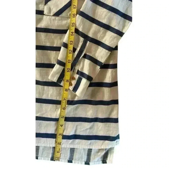 3/4 button down 100% cotton striped shirt size medium - Picture 4 of 4
